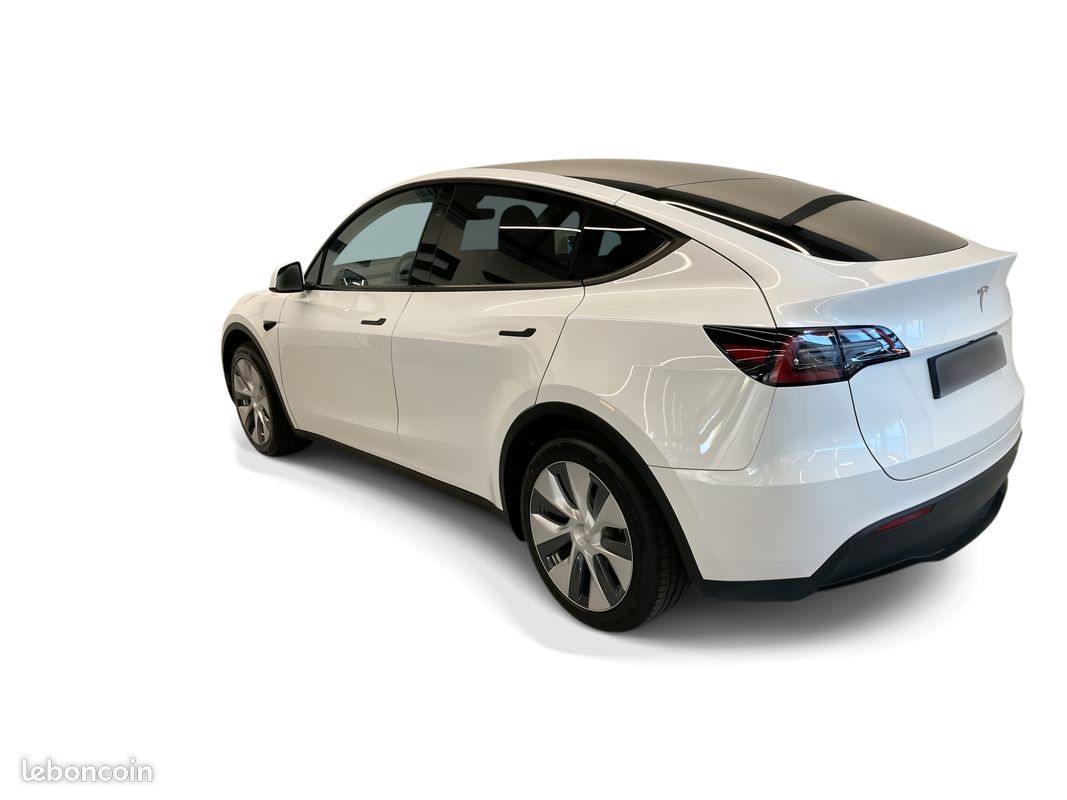 Tesla Model Y 2024 Long Range RWD - Véhicule d'occasion certifié (image 11)