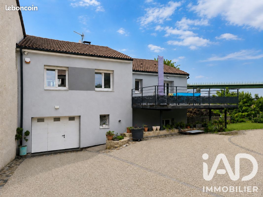 Maison 6 pièces 114 m² · à Le Puy-en-Velay · 114 m² · 299 500 €