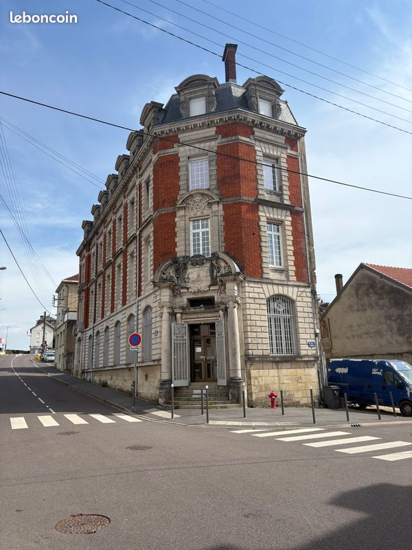 Local commercial 7 pièces 350 m² · à Longwy · 350 m² · 199 000 €