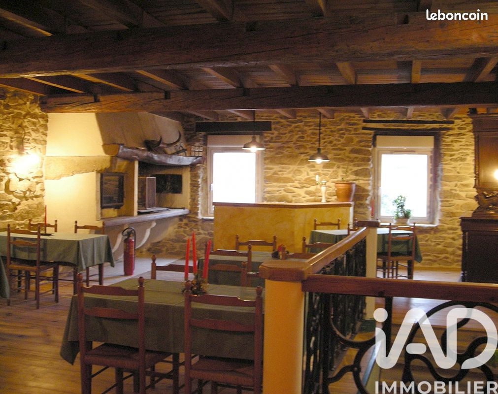 Maison 5 pièces 225 m² · à Labastide-Rouairoux · 225 m² · 99 000 €