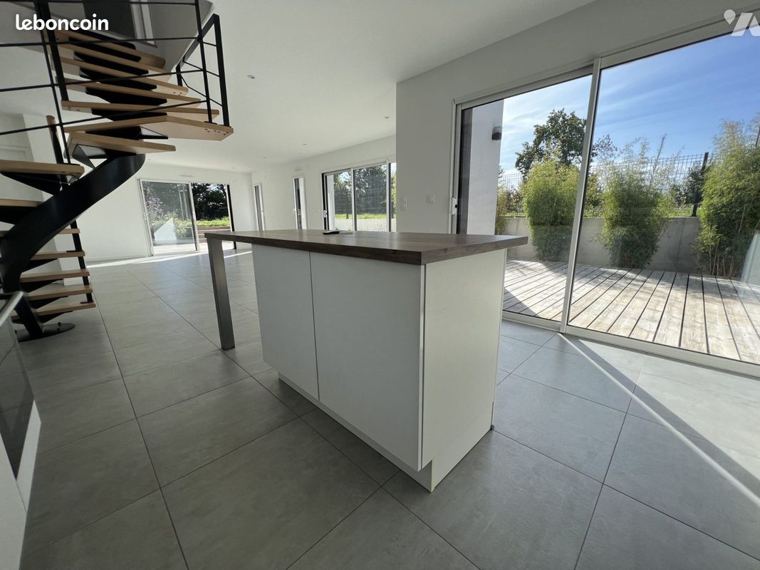 Maison 6 pièces 133 m² · à Chartres-de-Bretagne · 133 m² · 560 600 €