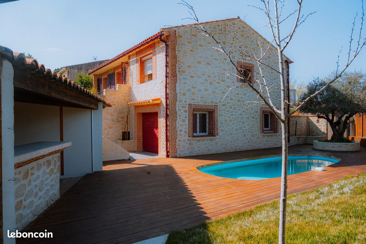 Maison 6 pièces 125 m² · à Saint-André · 125 m² · 406 000 €
