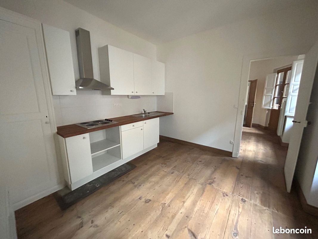 Appartement 1 pièce 27 m² · à Pau · 27 m² · 475 €/mois