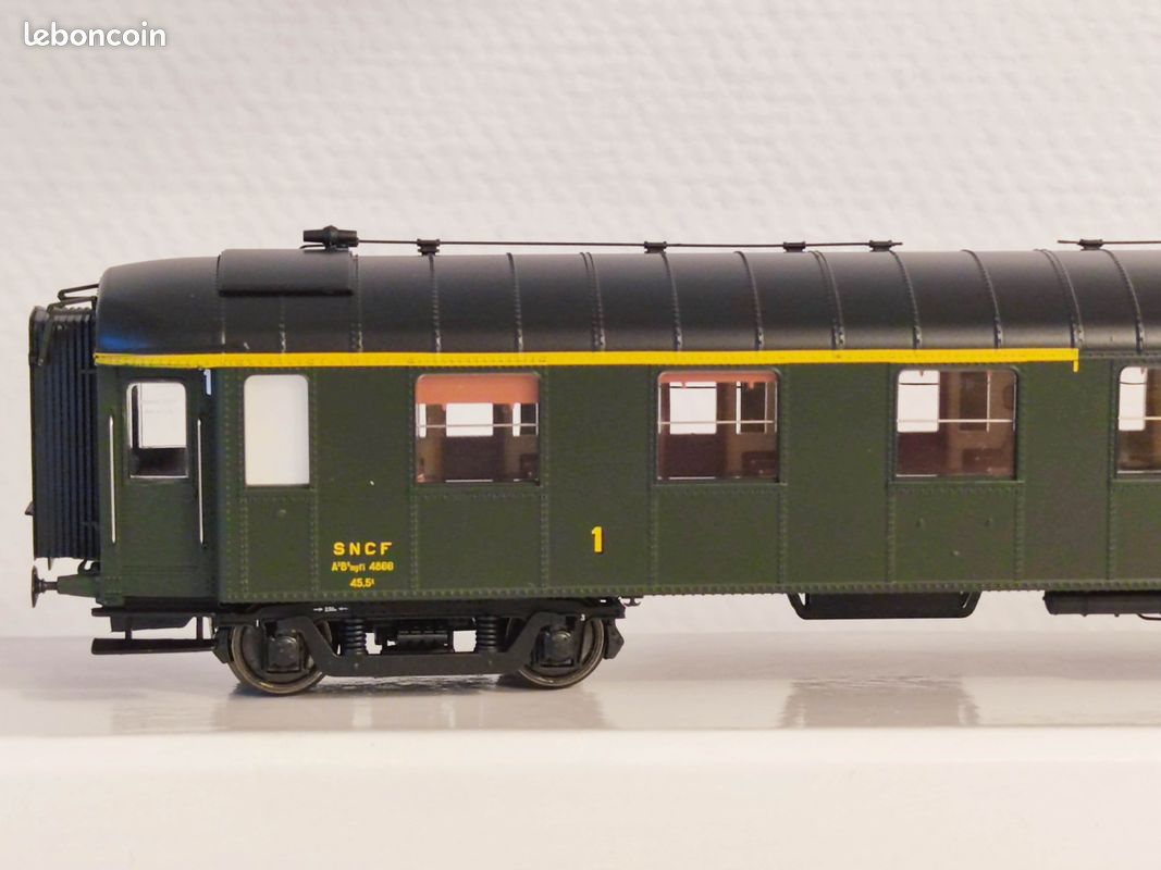 REE MODELES VB382 SET DE 3 VOITURES VOYAGEURS OCEM RA COURTE, SNCF, B4D REE MODELES VB382 SET DE 3 VOITURES VOYAGEURS OCEM RA COURTE, SNCF, B4D