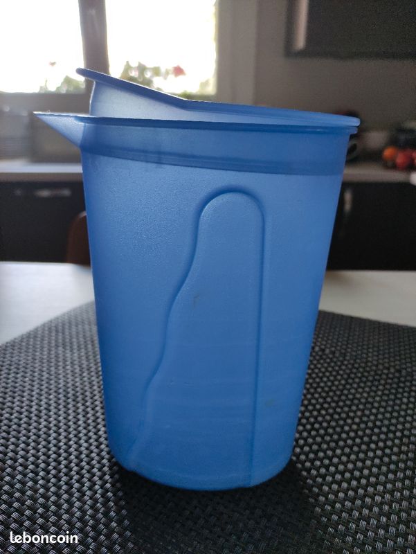 Pichet tupperware (image 1)