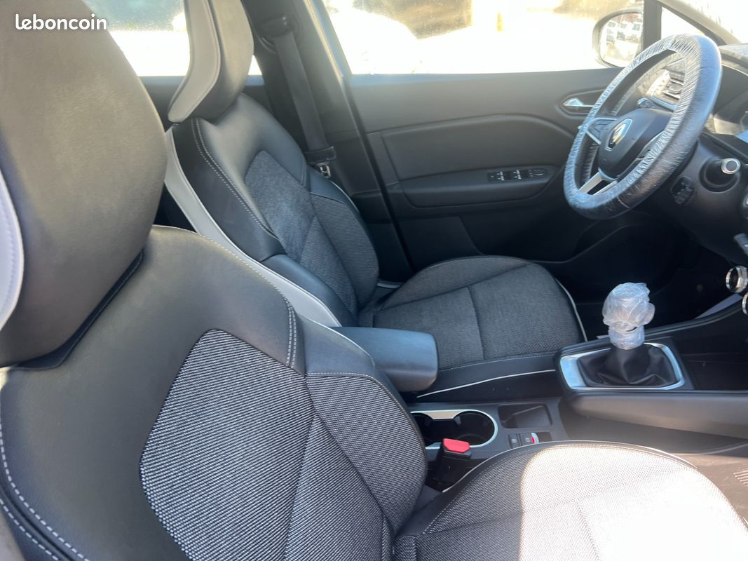 Renault CAPTUR II Intens (image 7)