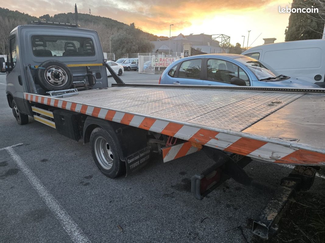 Iveco DAILY Porte voiture depanneuse basculant coulissant clim 3.0 150cv echange possible (image 3)