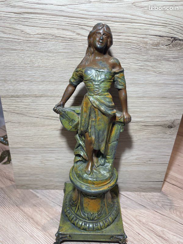 Superbe statuette ancienne signée A. Rucho – régule – Art déco (image 1)