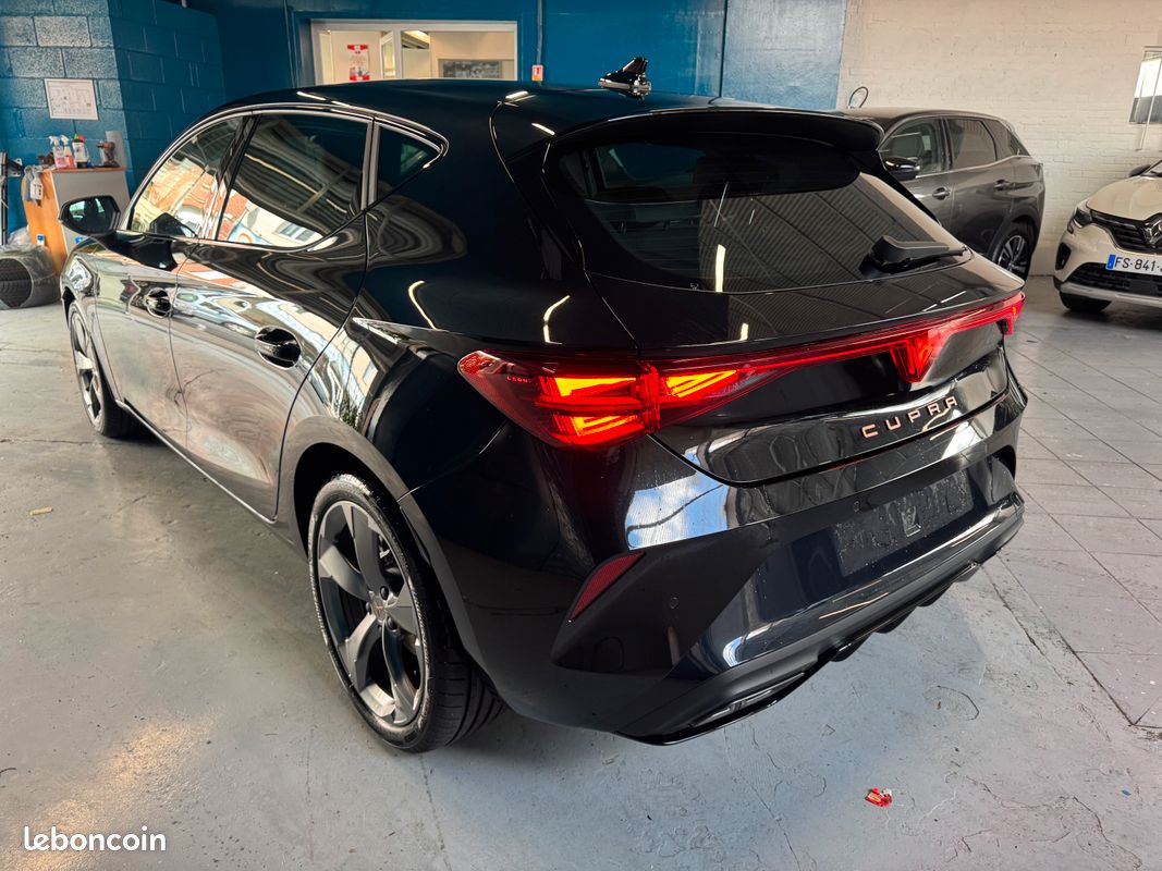 CUPRA LEON V 1.5 eTSI 150 CV DSG7 Neuf (image 3)