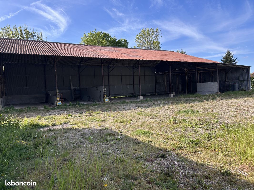 Terrain 2167 m² · à Longnes · 2 167 m² · 189 000 €
