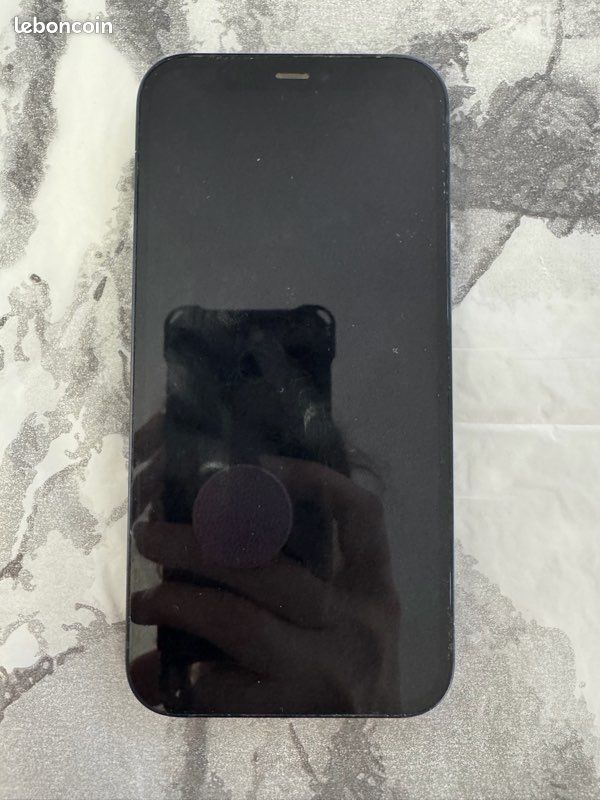 IPhone 12 – 64 Go – Bon état – 225 (image 1)