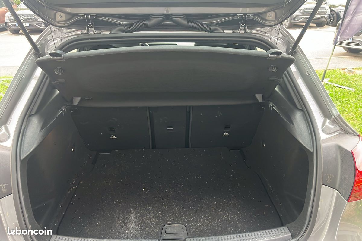 MERCEDES Classe A 200 AMG Line (image 9)