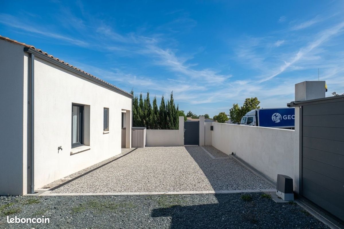 Maison 4 pièces 90 m² · à Jonquières-Saint-Vincent · 90 m² · 271 070 €