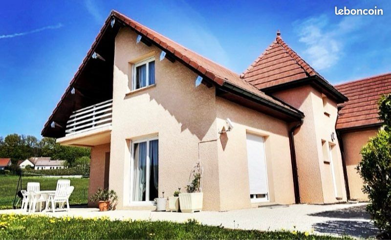 Maison 11 pièces 165 m² · à Lure · 165 m² · 300 000 €
