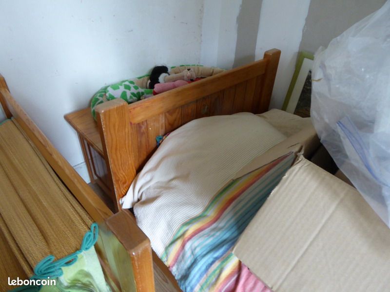 Chambre à coucher lit 1 place (image 4)