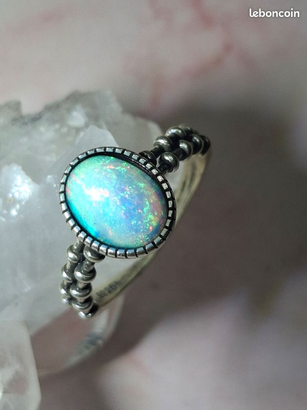 21.60 Cts 100% Naturel Jeu De Couleur Éthiopien Opale Naturel Cabochon