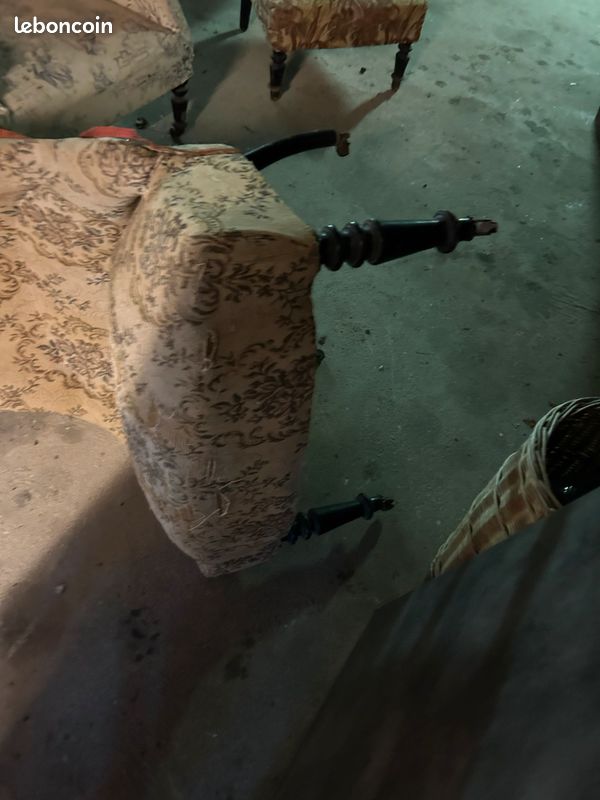 Fauteuil à restaurer (image 2)