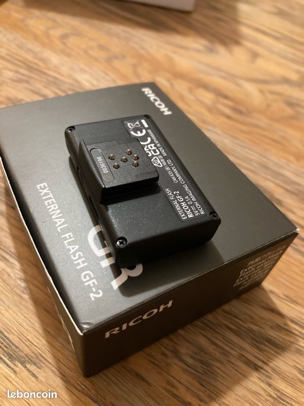 Flash Ricoh GF-2 (image 4)