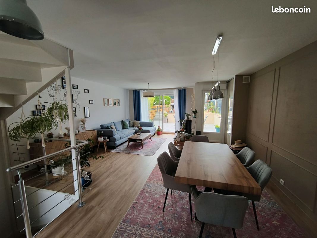 Maison 3 pièces 90 m² · à La Ville-du-Bois · 90 m² · 1 700 €/mois