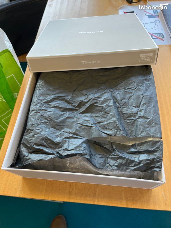 À vendre chaussures hautes pour femme (image 9)