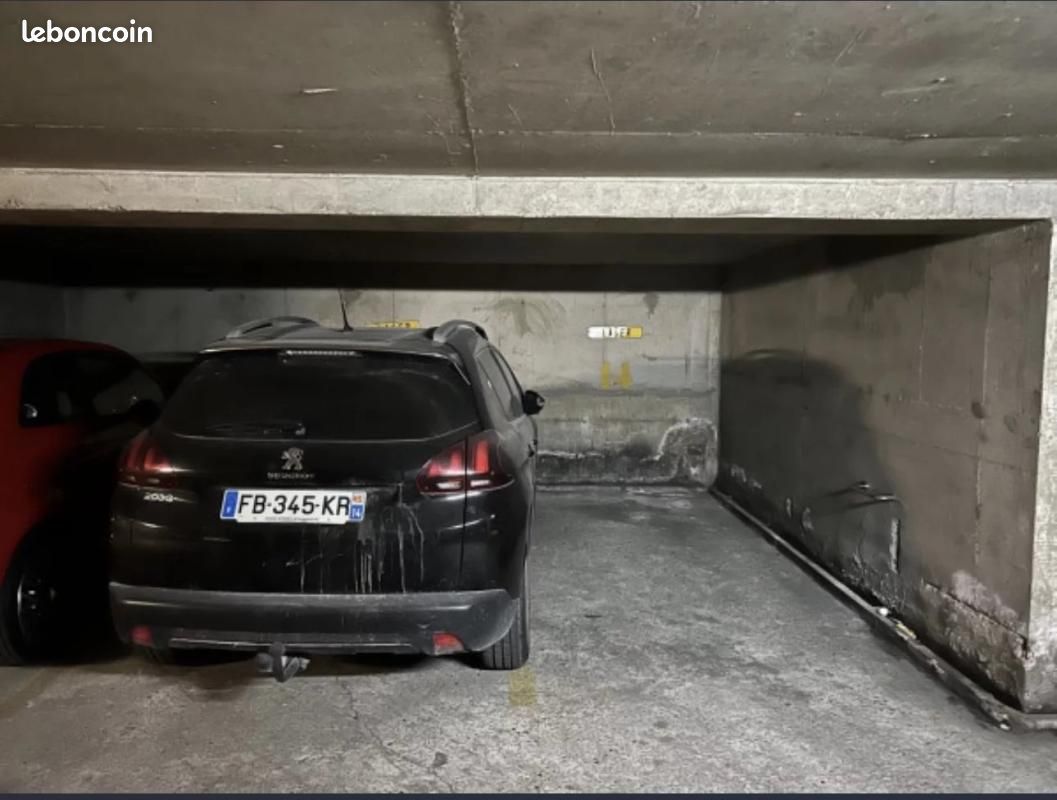 Parking 14 m² · à Paris · 14 m² · 99 €