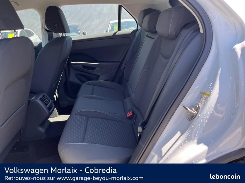 Volkswagen T-Roc 1.5 eTSI 116ch Life DSG7 (image 32)