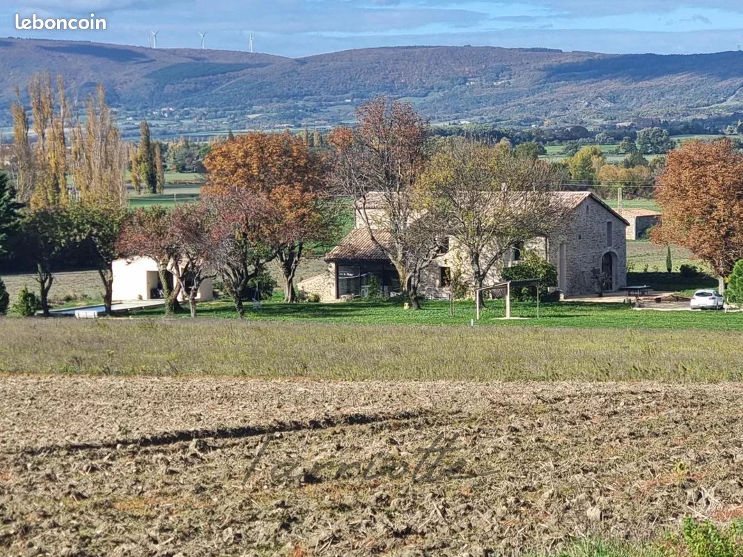 Maison 9 pièces 480 m² · à Pont-de-Barret · 480 m² · 1 470 000 €