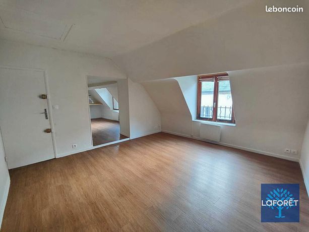 Studio 1 pièce 27 m²