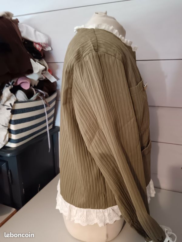 Veste kaki avec dentelle (image 3)