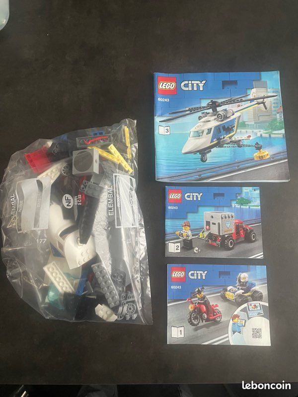 Lego City 60243 police arrestation en hélicoptère. Complet (image 1)