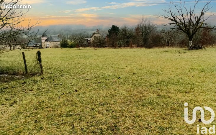 Terrain 3843 m² Saillac