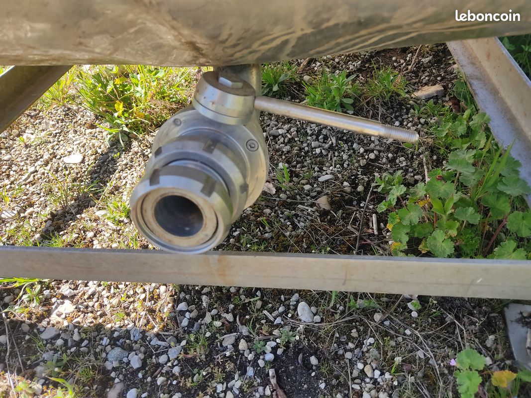 Tank inox 500 litres sur pieds (image 2)