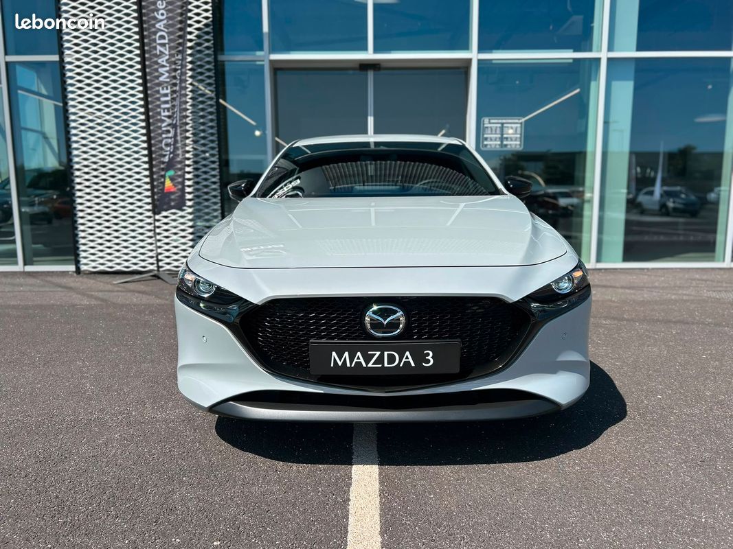 MAZDA Mazda3 5 portes 2.0L e-SKYACTIV-X M Hybrid 186 ch BVA6 Nagisa (image 8)