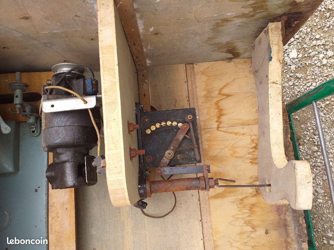 Machine à coudre (image 3)
