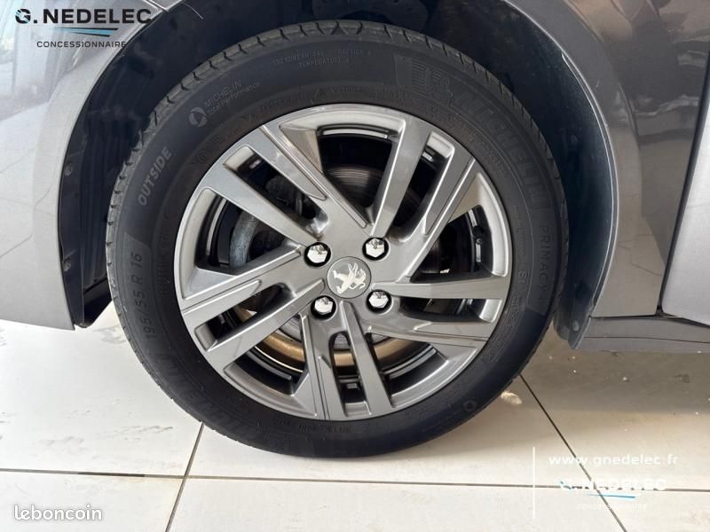 Peugeot 208 1.2 PureTech 100ch S&S Style 118g (image 11)