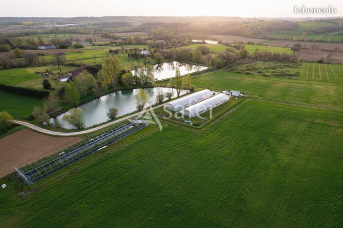 Terrain 57028 m² Vic-Fezensac