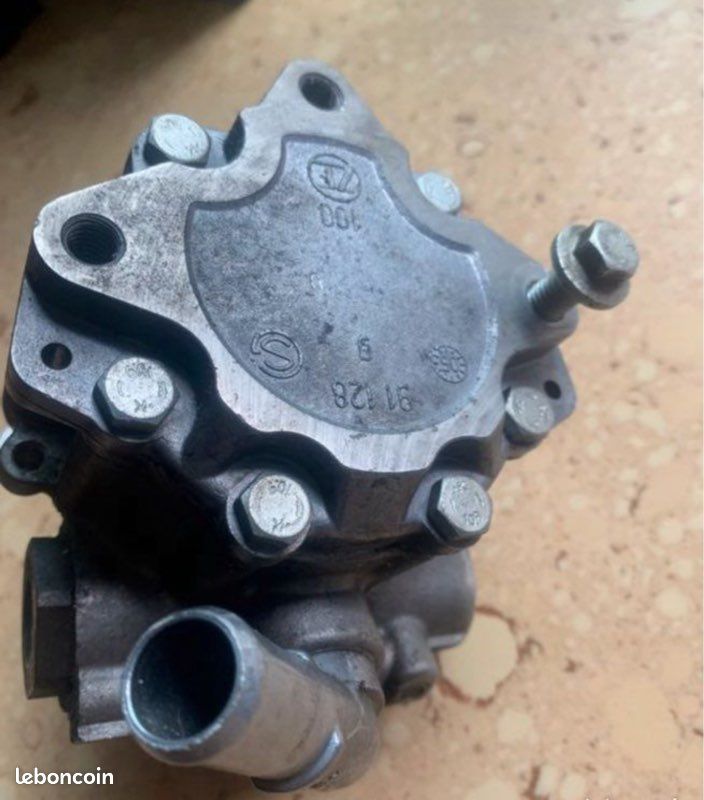 Pompe de direction jaguar s type 2,7 de 2005 (image 3)