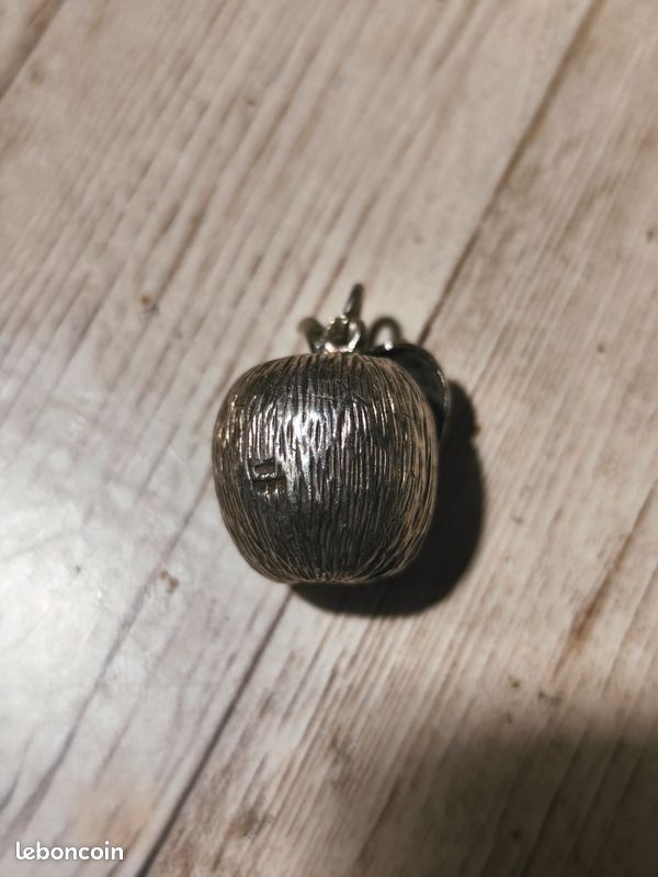 Pendentif Vintage Pomme En Argent Massif - Arthus Bertrand / Zolotas, 63g, Occasion