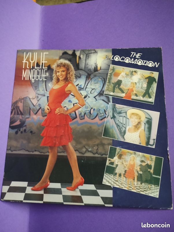 Disque vinyle 45 Tours Kylie Minogue "The Locomotion" (image 1)