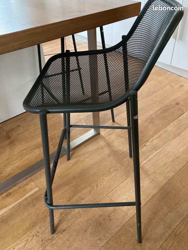 Tabourets de Bar ÉMU modèle ROUND (image 3)