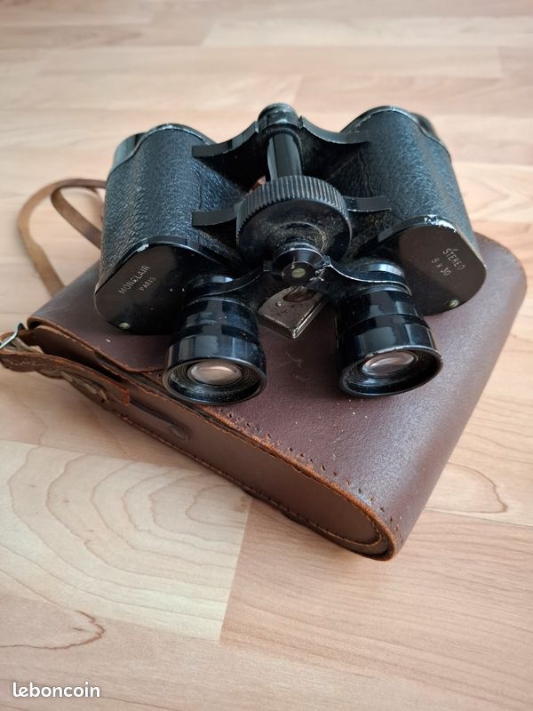 Paire de jumelles MONCLAIR (Paris) Stereo 8 x 30 avec boîte en cuir à lanière (image 1)