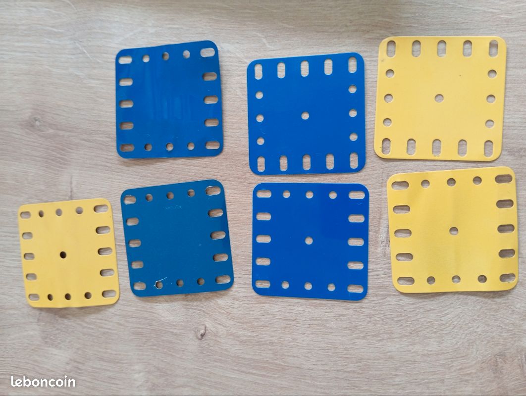 MECCANO - Boîte 8A bleu et or quadrillée Dim : 49x30 cm / Poids : 3,4