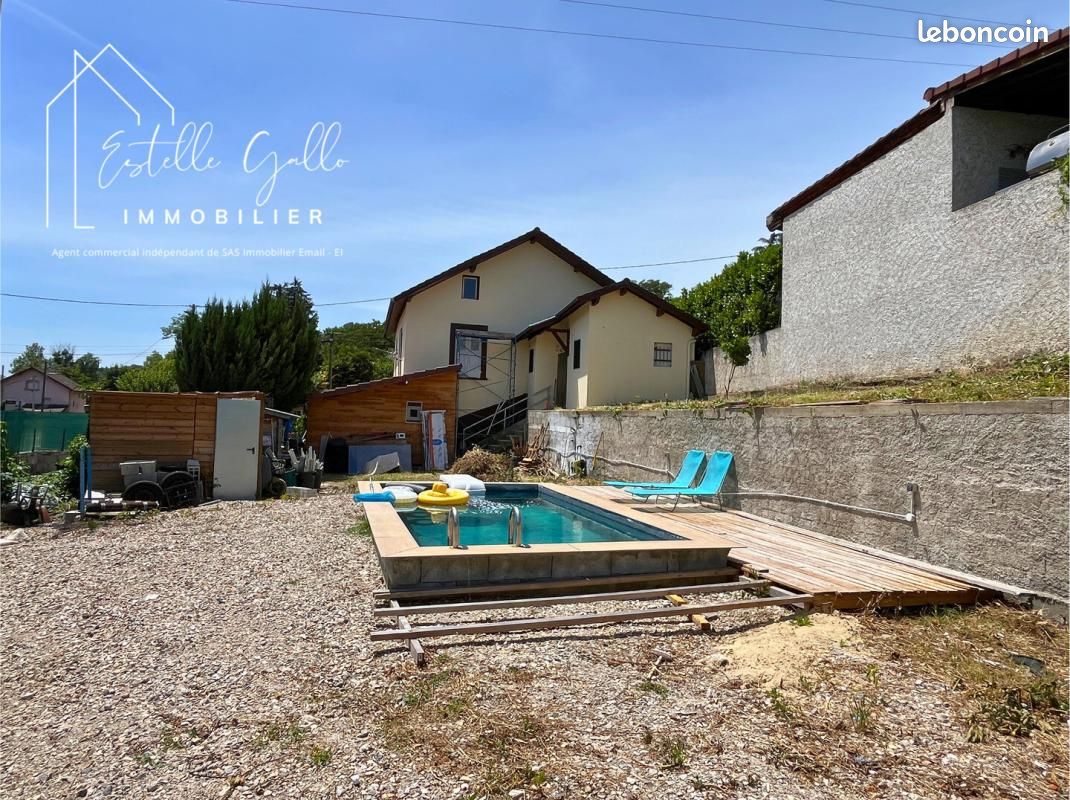 Maison 6 pièces 160 m² · à Saint-Jean-de-Moirans · 160 m² · 249 500 €