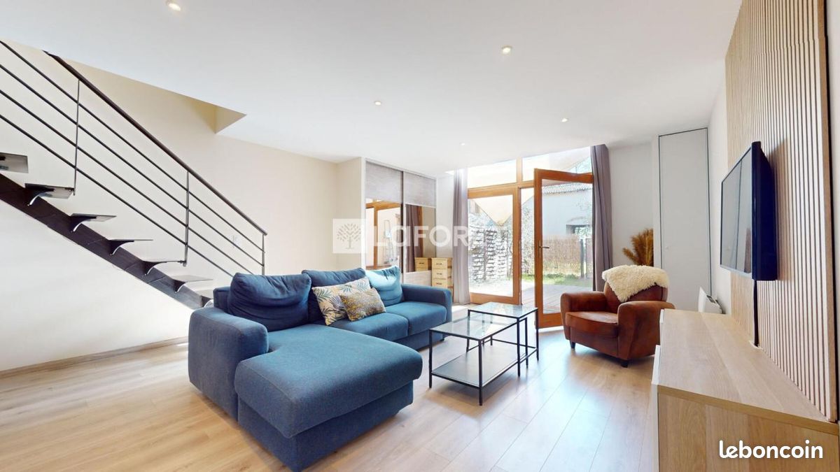Appartement 4 pièces 105 m² · à Villefranche-sur-Saône · 105 m² · 1 250 €/mois