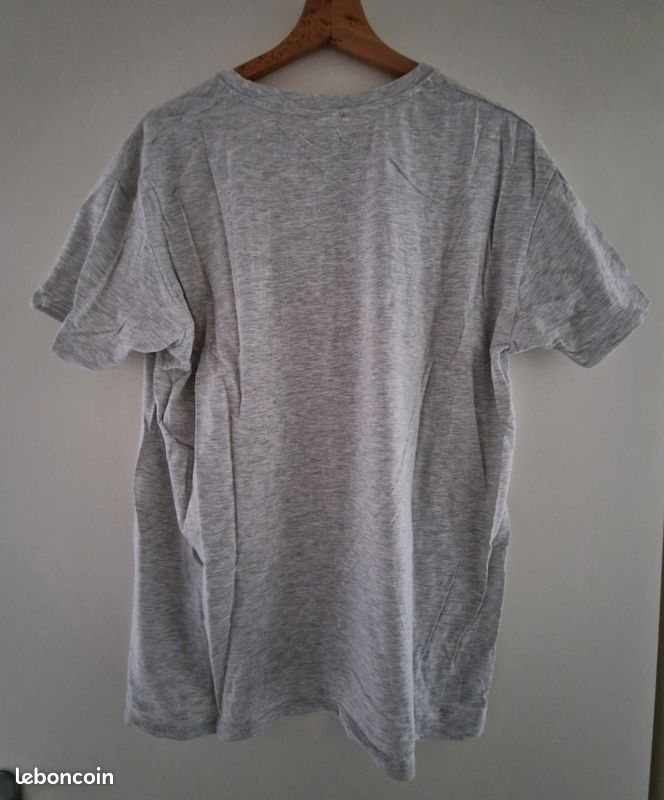 Lot t-shirt + pull Anime / Pop culture (image 4)