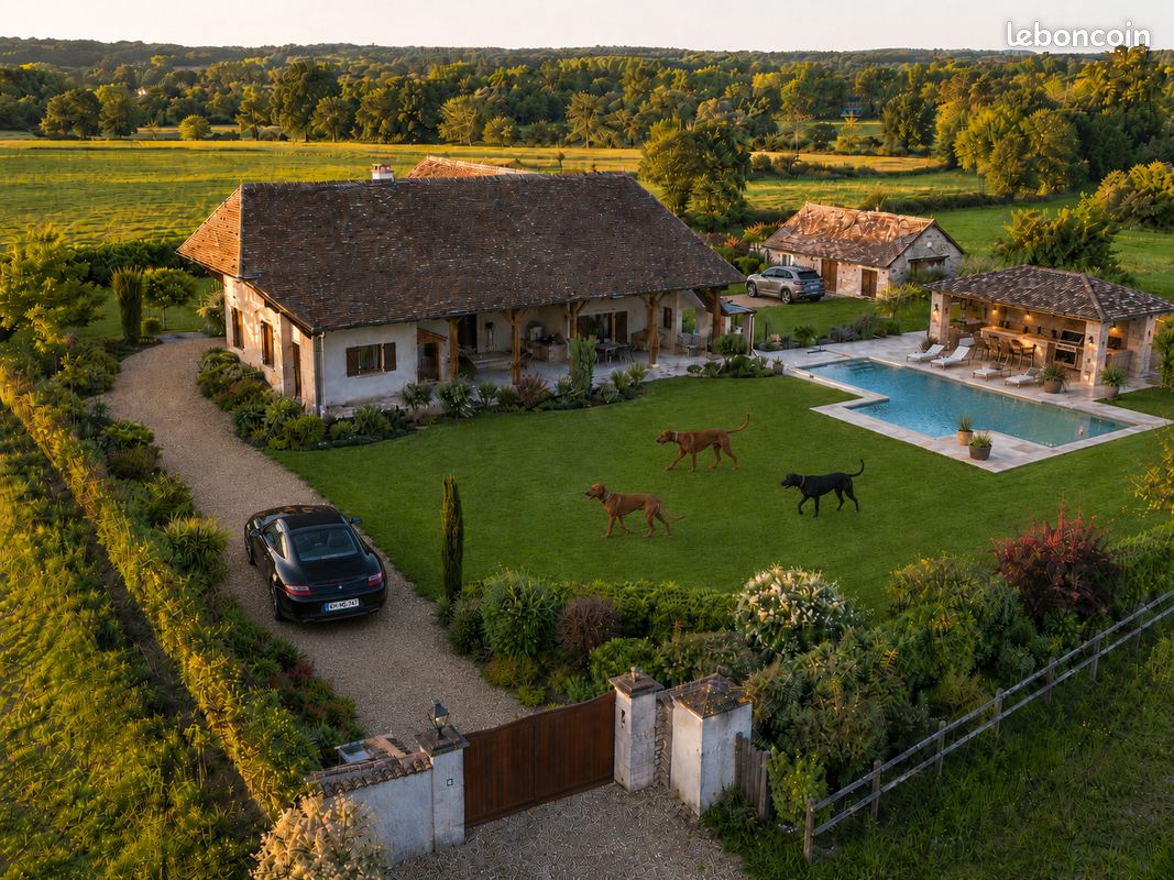 Maison 5 pièces 150 m² · à Bruailles · 150 m² · 330 000 €