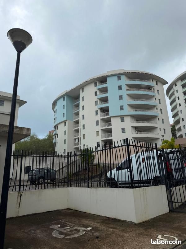 Appartement 1 pièce 48 m² · à Fort-de-France · 48 m² · 162 000 €