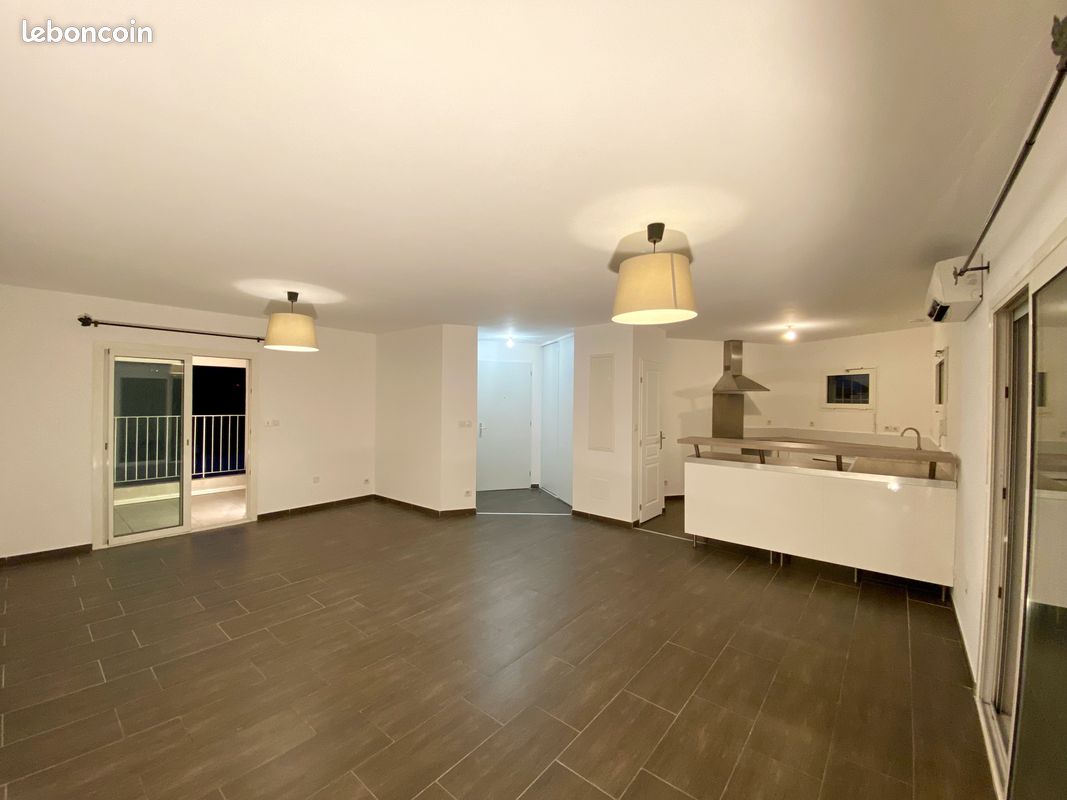 Appartement 3 pièces 78 m² · à Saint-Maximin-la-Sainte-Baume · 78 m² · 990 €/mois