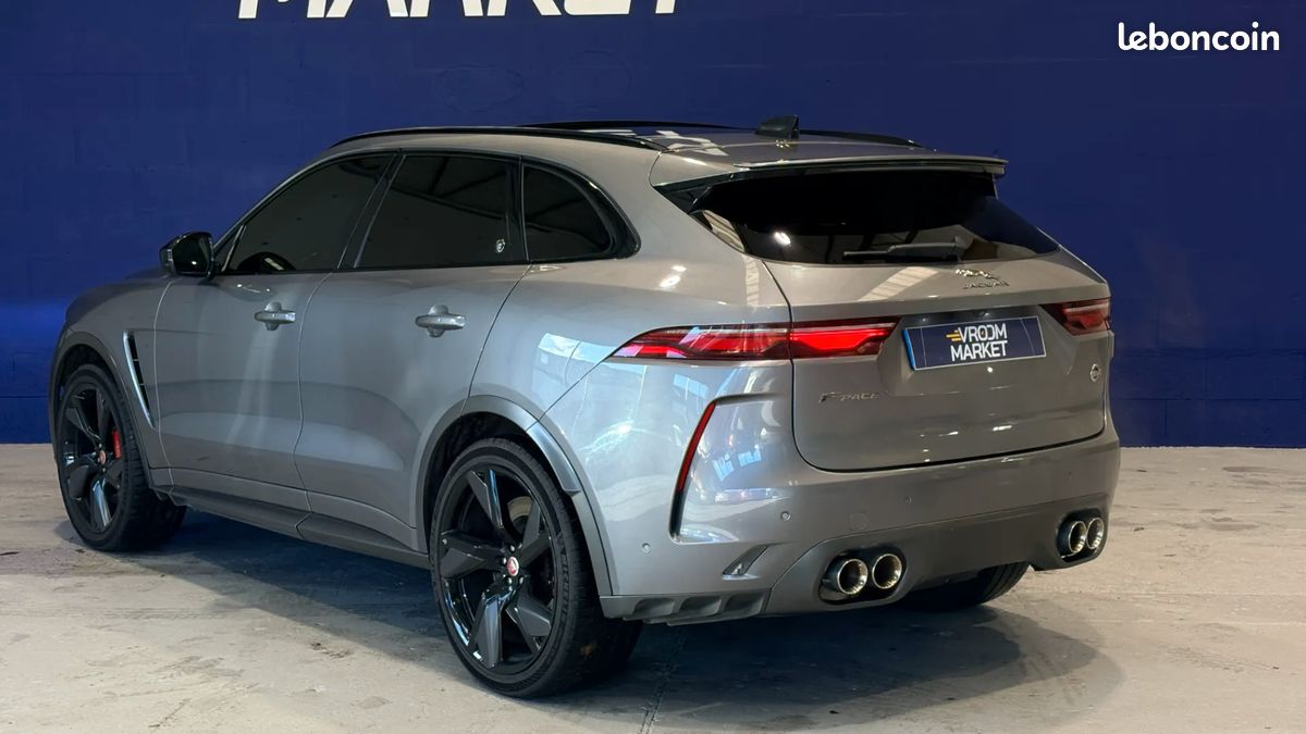 Jaguar F-Pace SVR 5.0 550ch 4x4 - Rare Phase 2 - Toit ouvrant - Son Meridian - Sièges AV/AR et volant chauffants (image 4)
