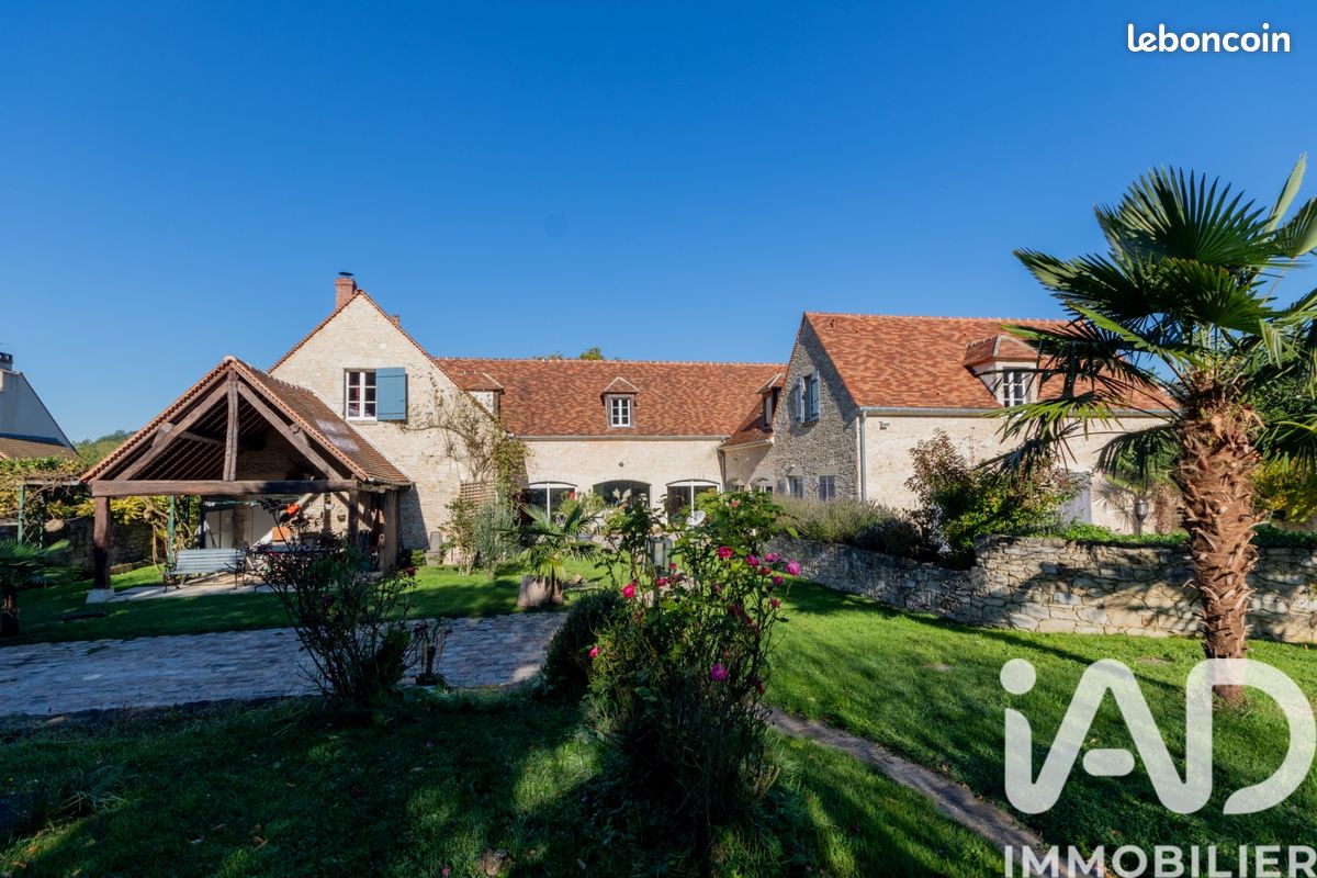 Maison 14 pièces 480 m² · à Vienne-en-Arthies · 480 m² · 1 245 000 €